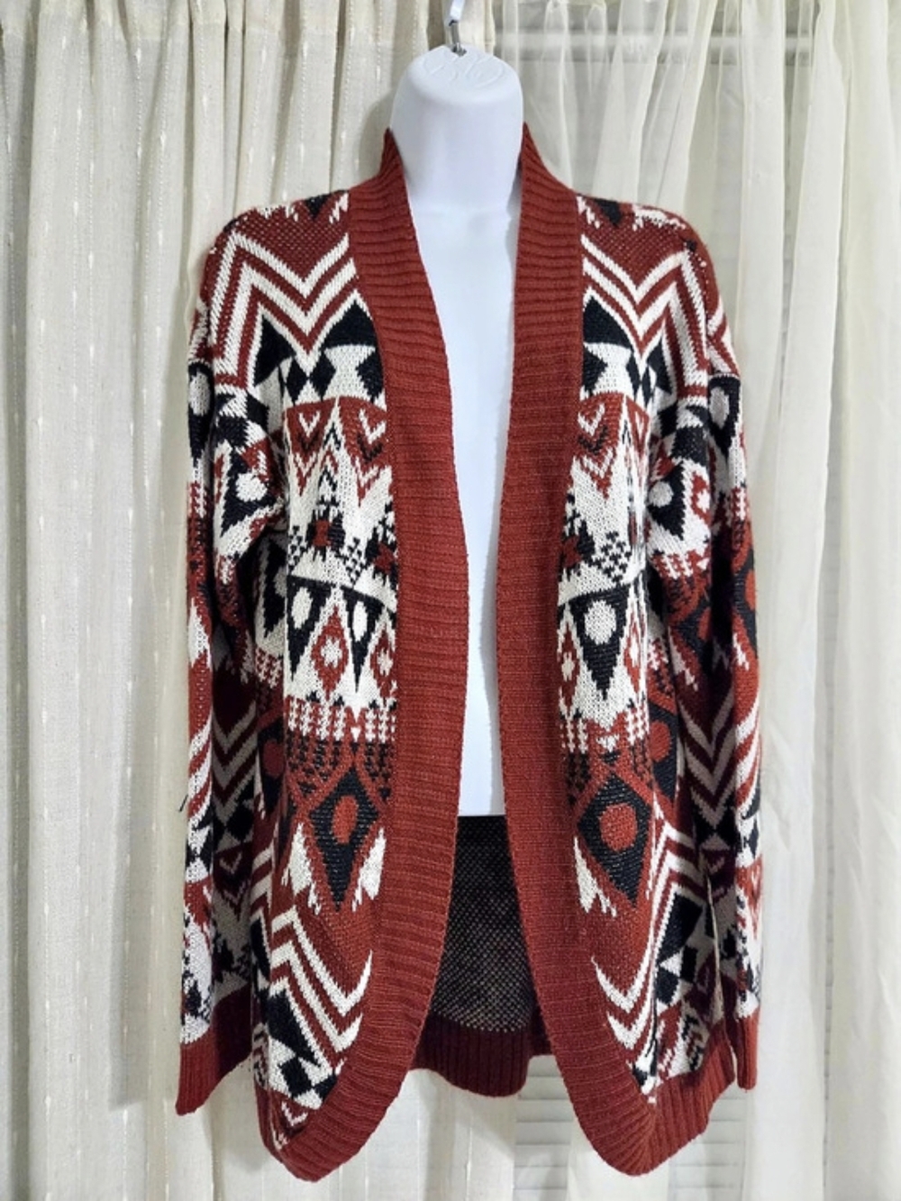 No Comment Geometric Open-Front Cardigan in Red, Brown & Black Size Large
